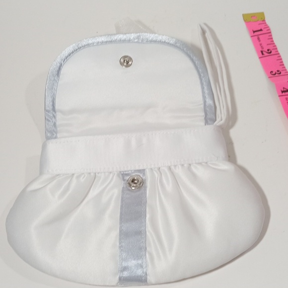 Woman's Girls Wrislet Purse White Bridal Flower Girl Clutch Faux Satin Bow - Picture 6 of 6